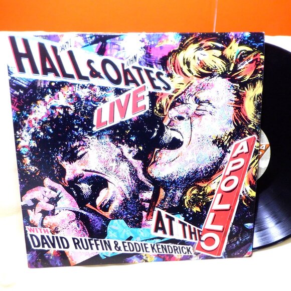 ~~~ DARYL HALL & JOHN OATES ~~~ Live at the Apollo - Picture 1 of 1